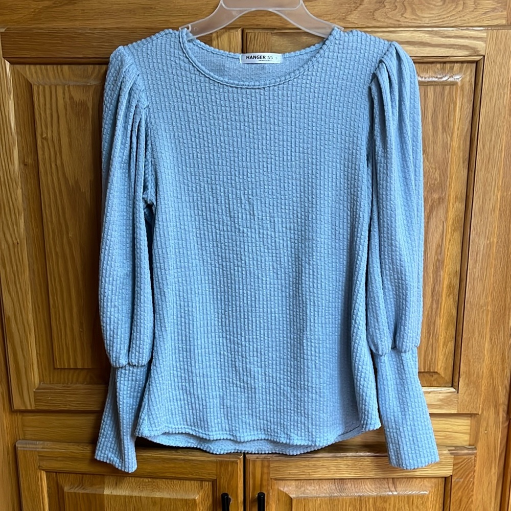 Juniors size small long bubble sleeve top